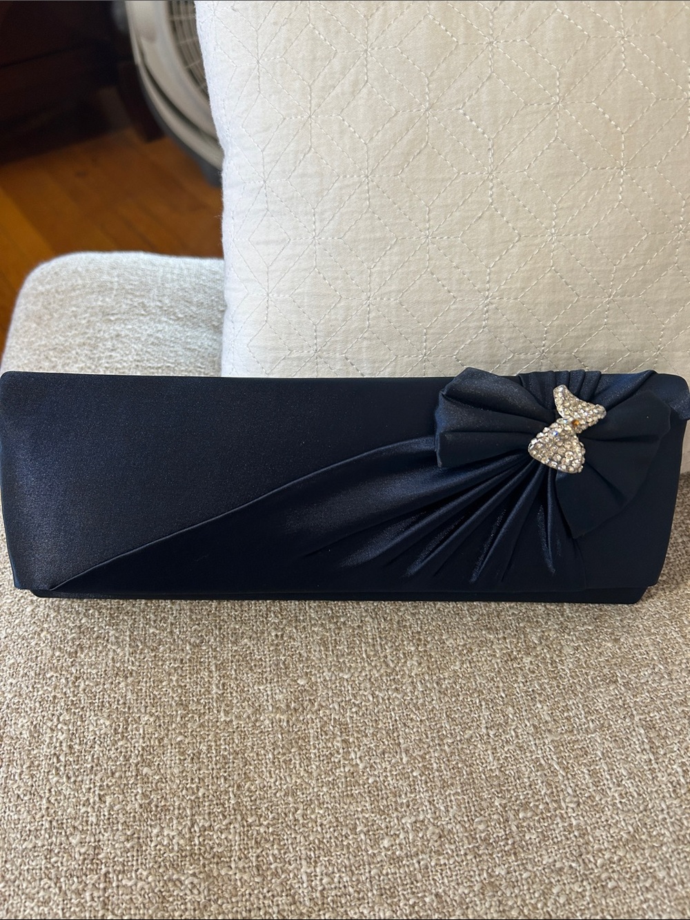 Elegant Navy Satin Evening Clutch with Crystal Accent